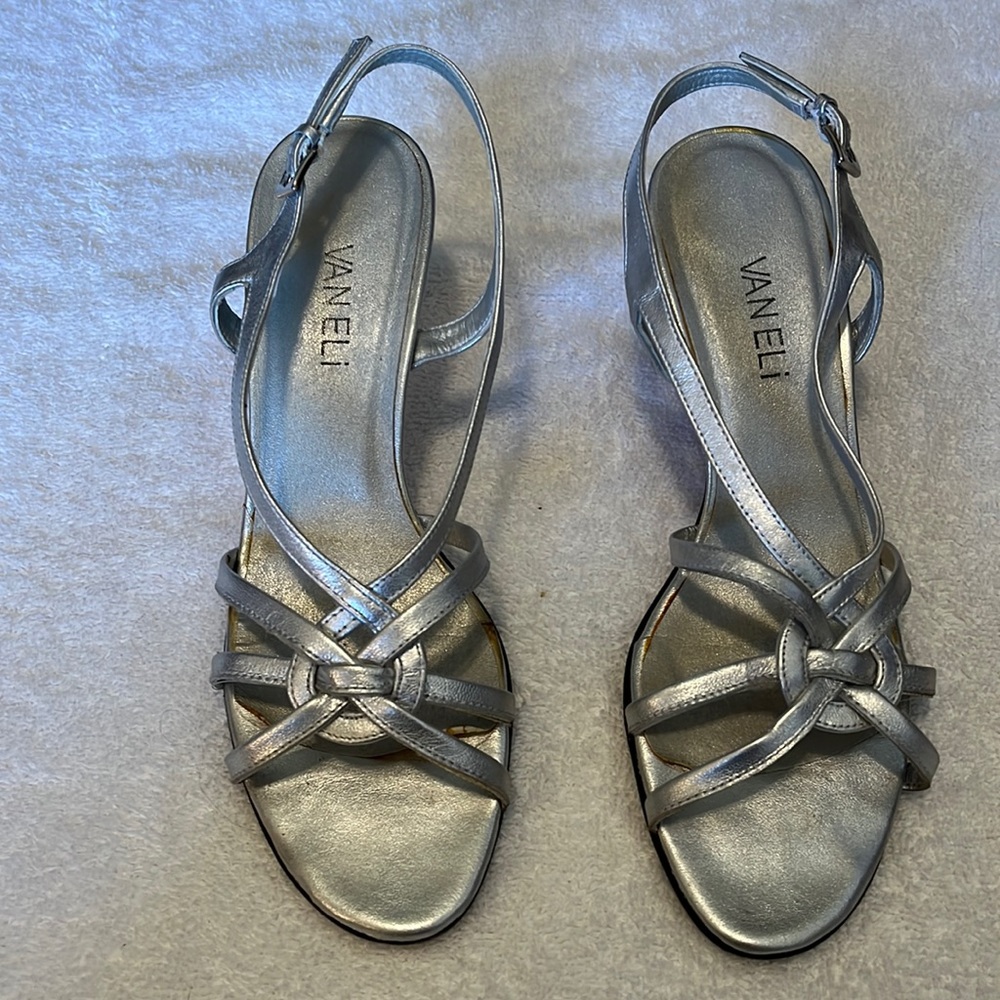 Vaneli Modesta Sandals -size 6 1/2 N